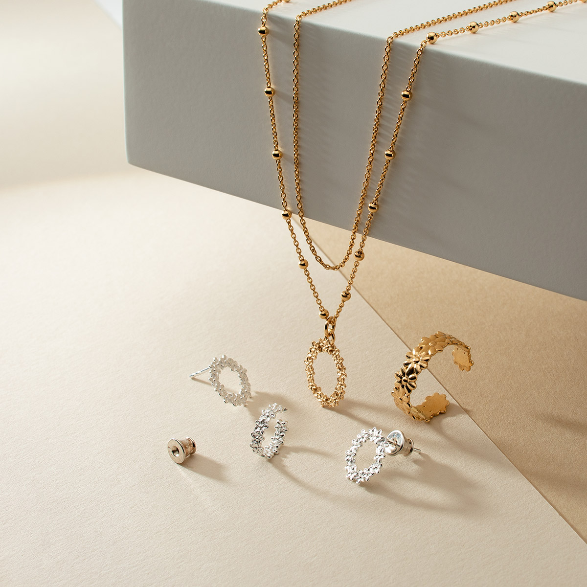 Flower jewelry