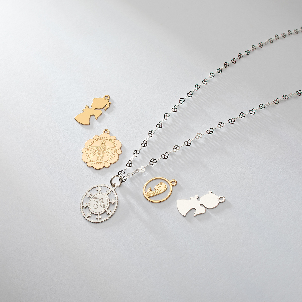Trendy rings